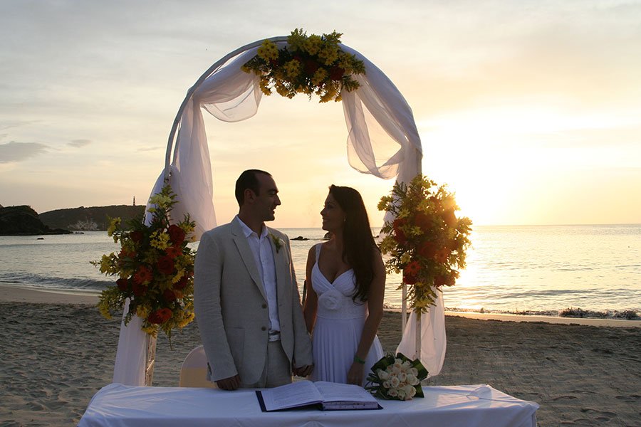Bodas en La Restinga Sesión preboda en Margarita Paquetes para bodas en Margarita precios